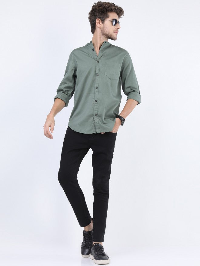 Highlander Men Green Solid Slim Fit Casual Shirt - Green - Image 2