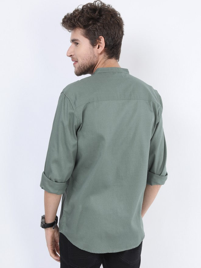 Highlander Men Green Solid Slim Fit Casual Shirt - Green - Image 3