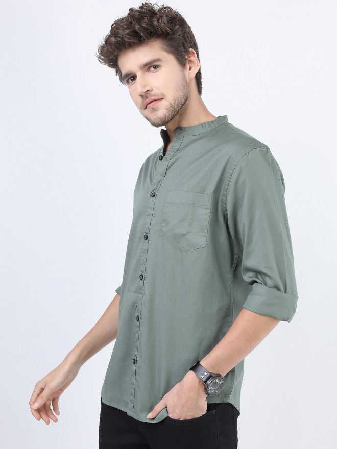 Highlander Men Green Solid Slim Fit Casual Shirt - Green - Image 5