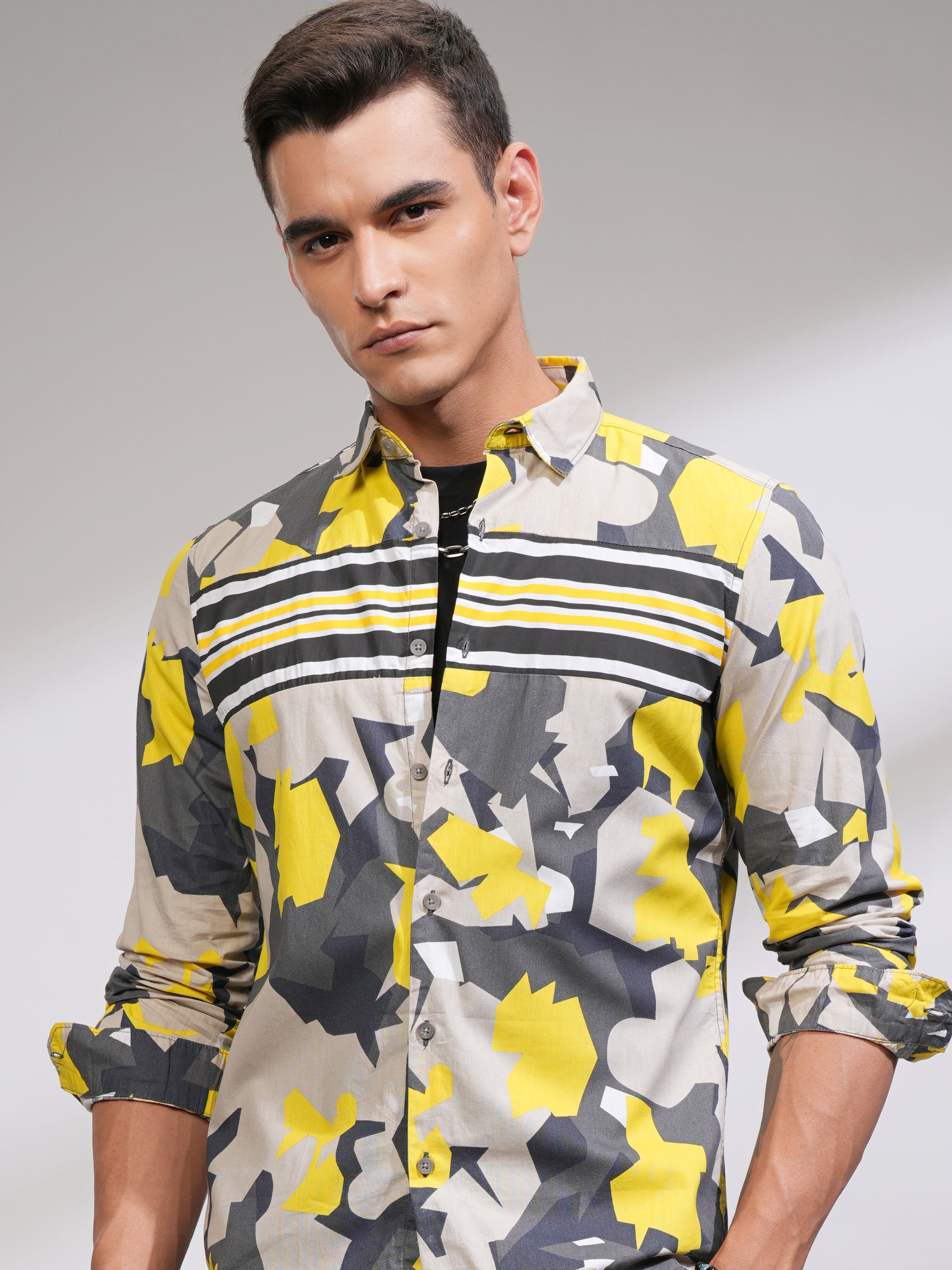 Highlander Men Olive Printed Slim Fit Casual Shirt - Olive - Image 1