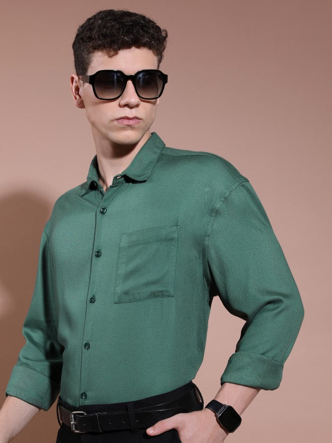 Highlander Men Dark Green Solid Oversized Fit Casual Shirt - Green - Image 4