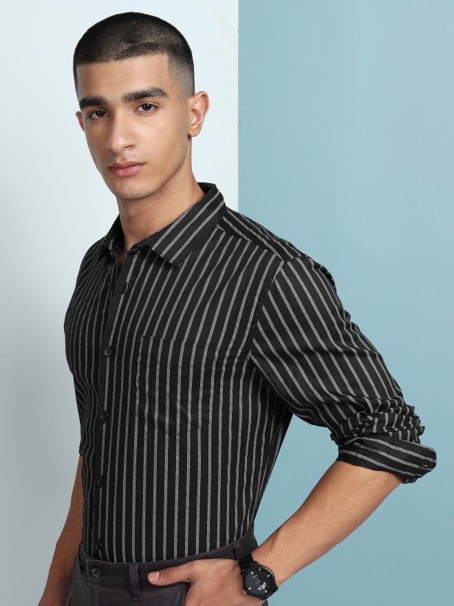 Highlander Men Black Striped Slim Fit Casual Shirt - Black - Image 4