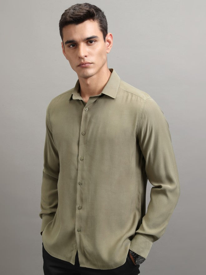 Highlander Men Olive Solid Slim Fit Casual Shirt - Olive - Image 4