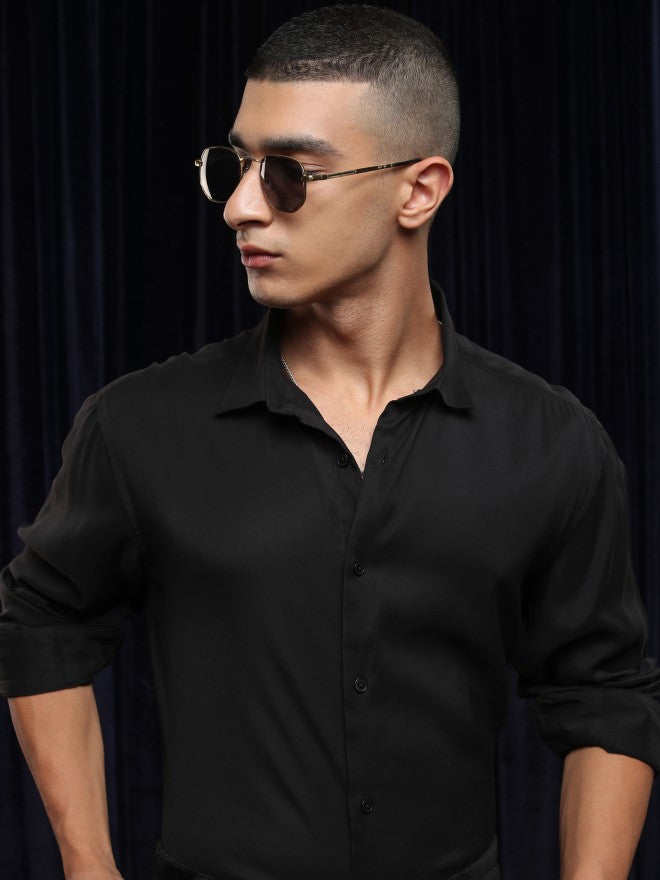 Highlander Men Black Solid Slim Fit Casual Shirt - Black - Image 1