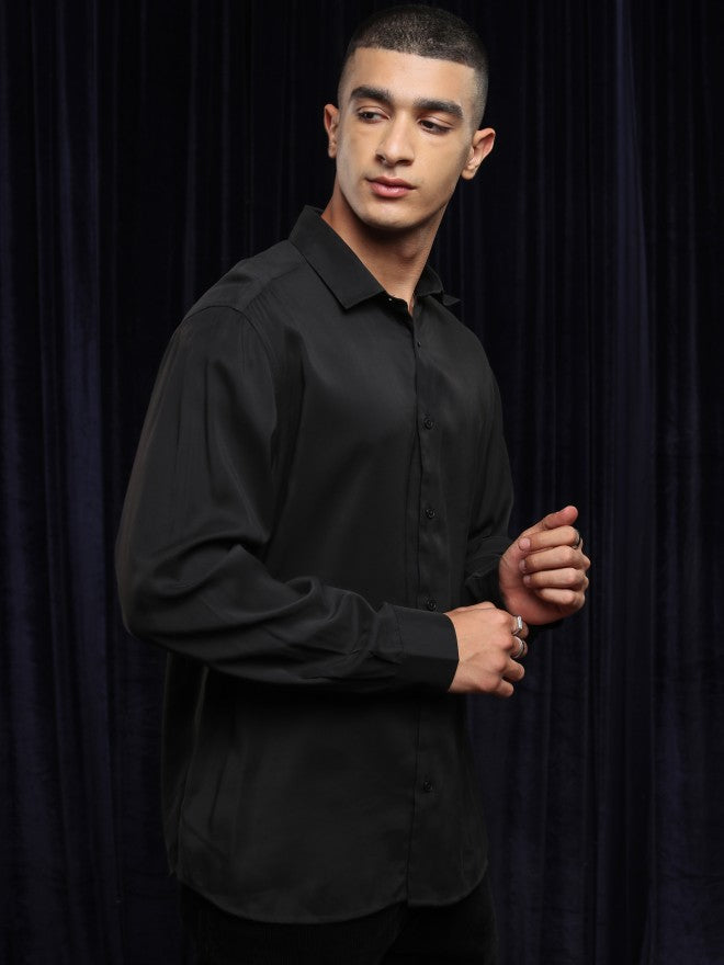 Highlander Men Black Solid Slim Fit Casual Shirt - Black - Image 6
