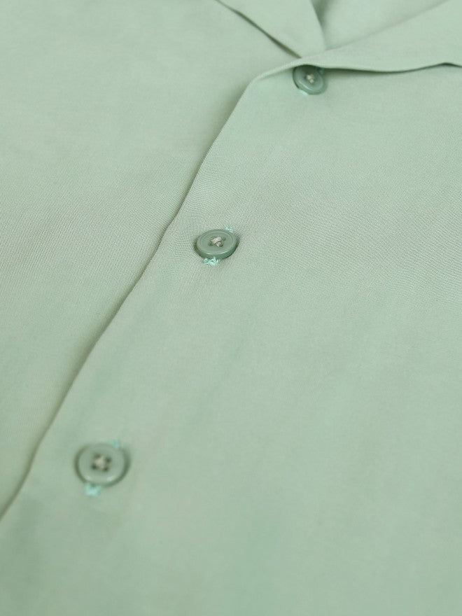 Highlander Men Green Solid Relaxed Fit Casual Shirt - Green - Image 9