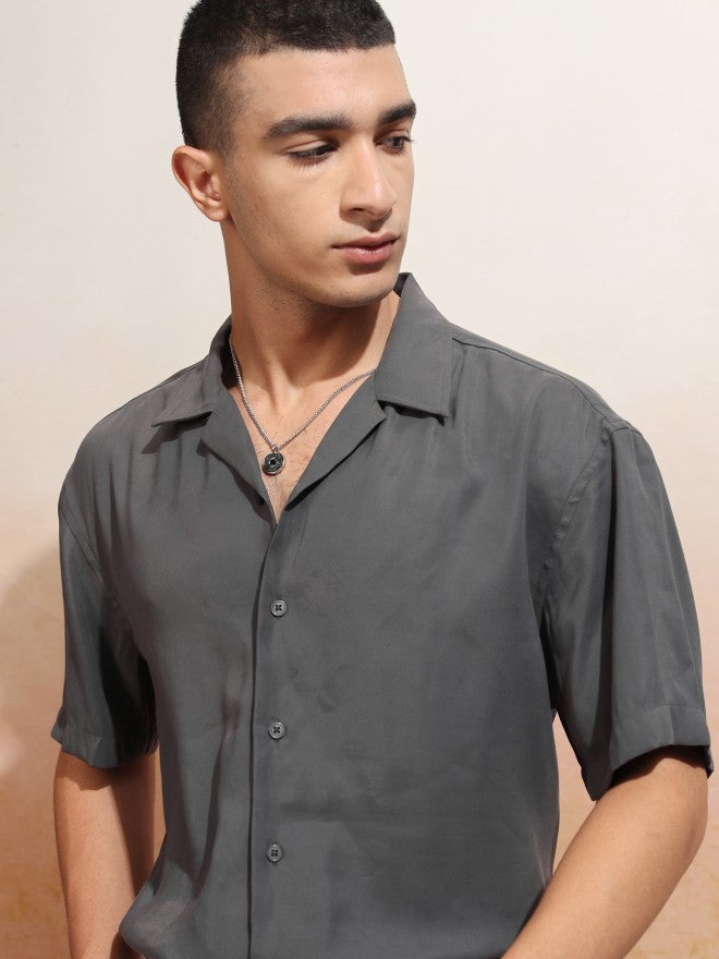 Highlander Men Grey Solid Relaxed Fit Casual Shirt - Grey - Image 1
