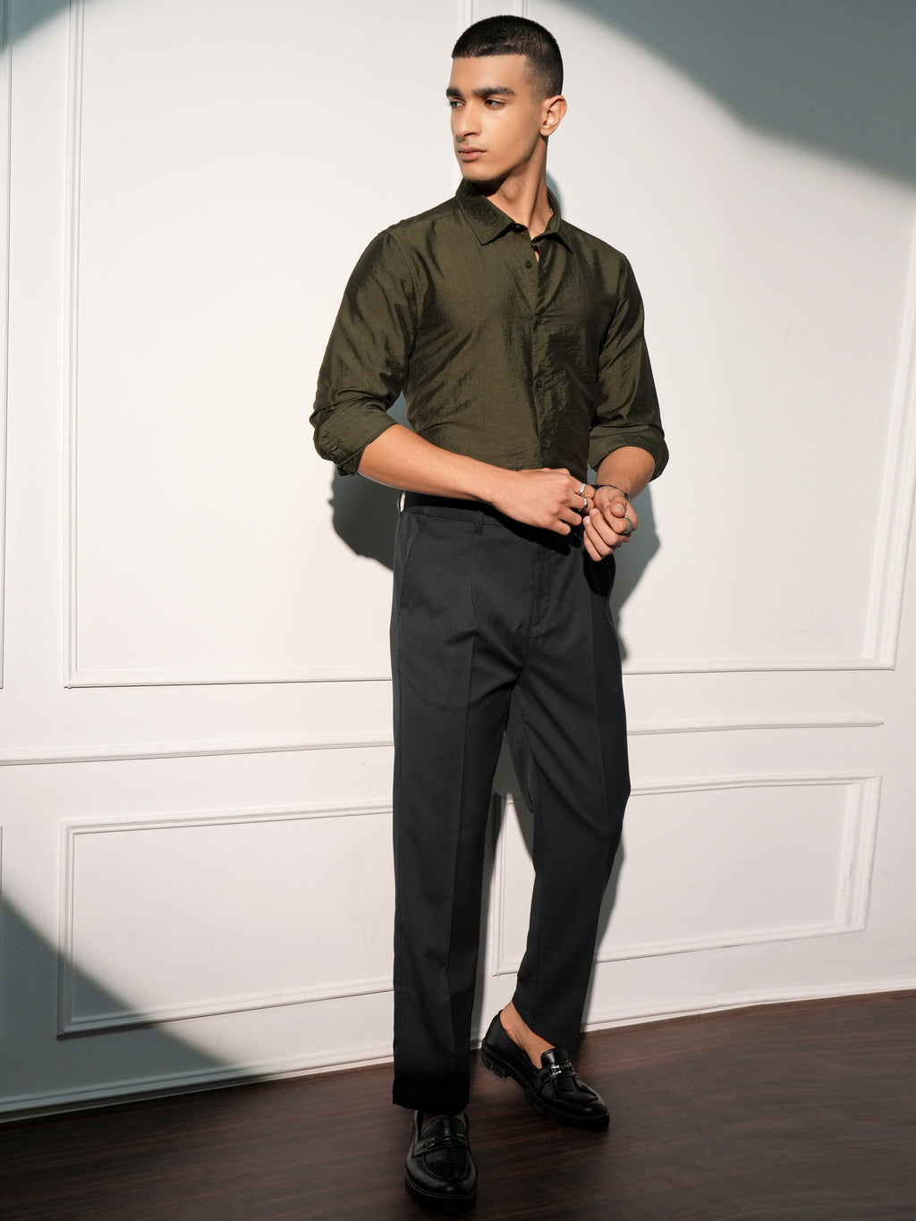 Highlander Men Olive Solid Slim Fit Casual Shirt - Olive - Image 2