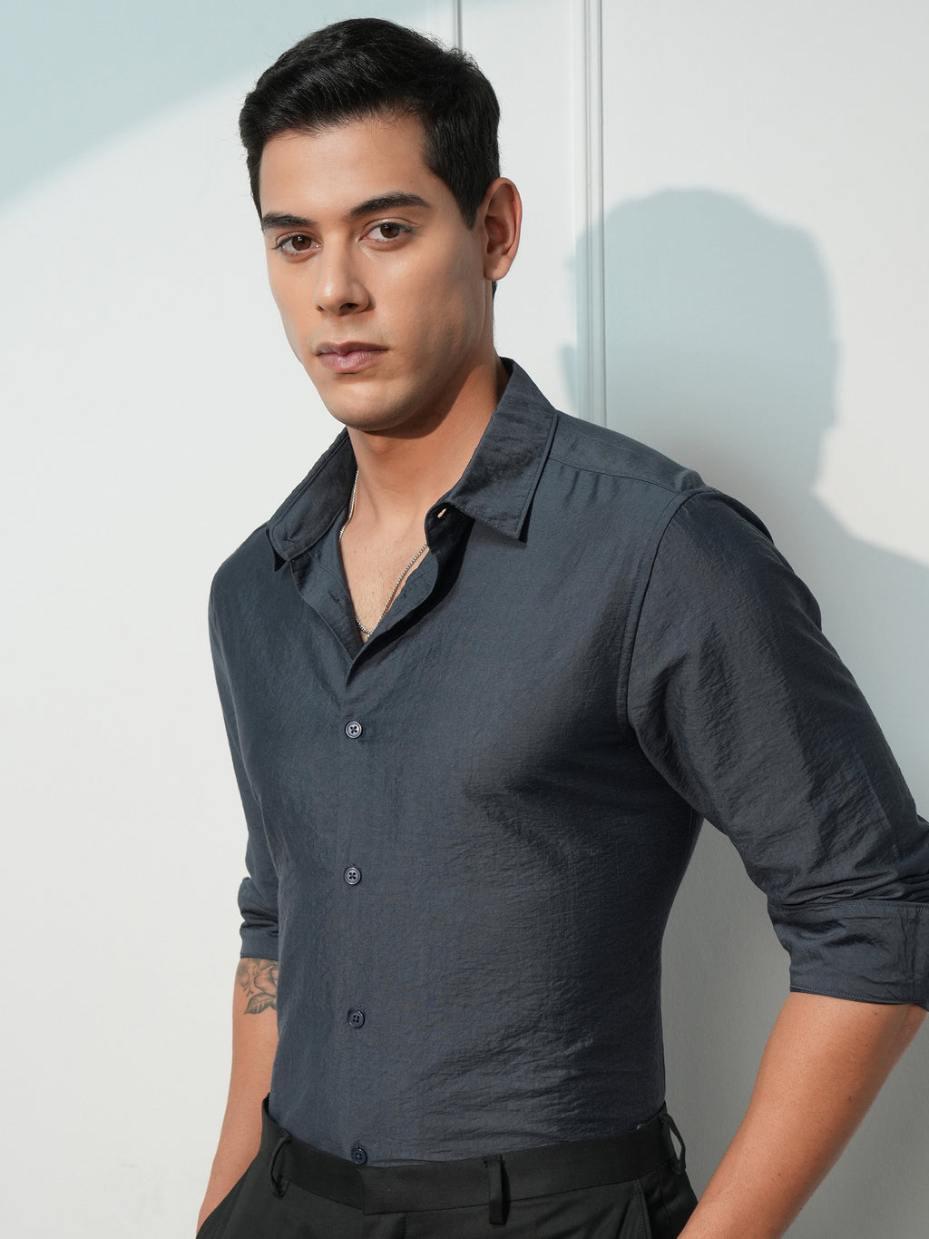 Highlander Men Blue Solid Slim Fit Casual Shirt - Blue - Image 4