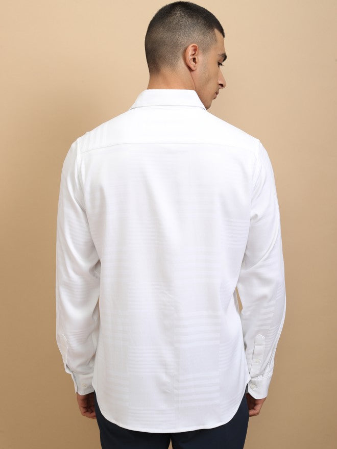 Highlander Men White Textured Slim Fit Casual Shirt - White - Image 3
