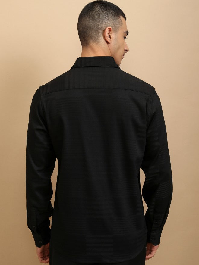 Highlander Men Black Textured Slim Fit Casual Shirt - Black - Image 3