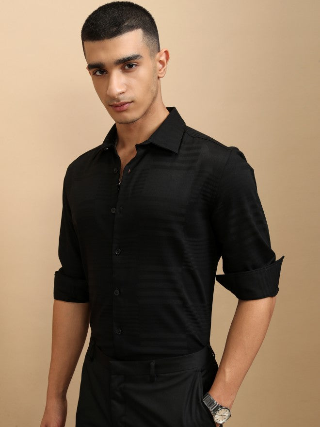 Highlander Men Black Textured Slim Fit Casual Shirt - Black - Image 4