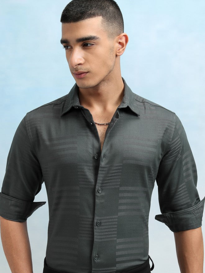 Highlander Men Grey Dobby Printed Solid Occation Slim Fit Shirt - Grey - Image 1