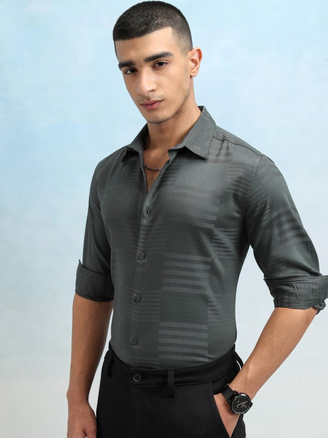Highlander Men Grey Dobby Printed Solid Occation Slim Fit Shirt - Grey - Image 4