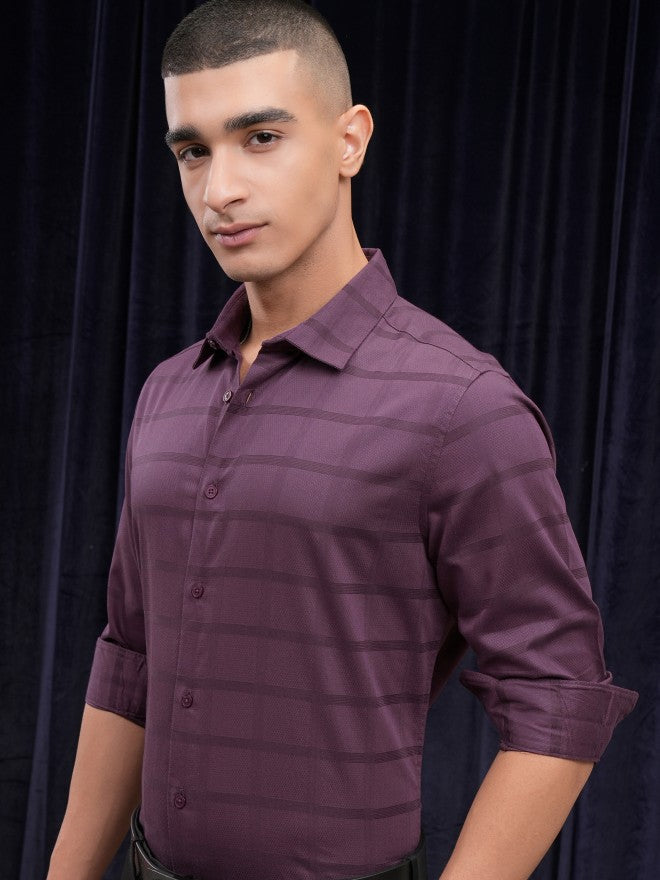 Highlander Men Purple Solid Slim Fit Casual Shirt - Purple - Image 1