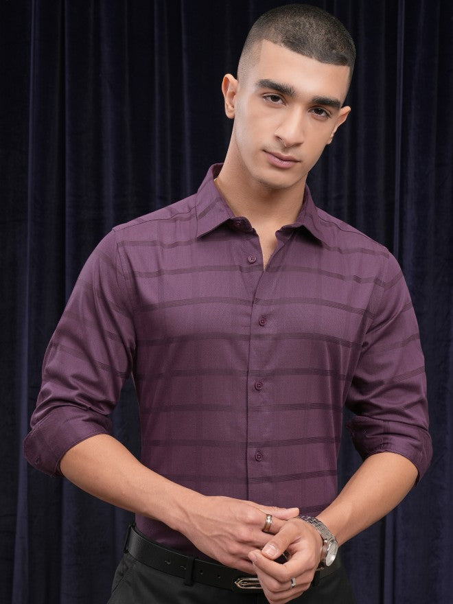 Highlander Men Purple Solid Slim Fit Casual Shirt - Purple - Image 4
