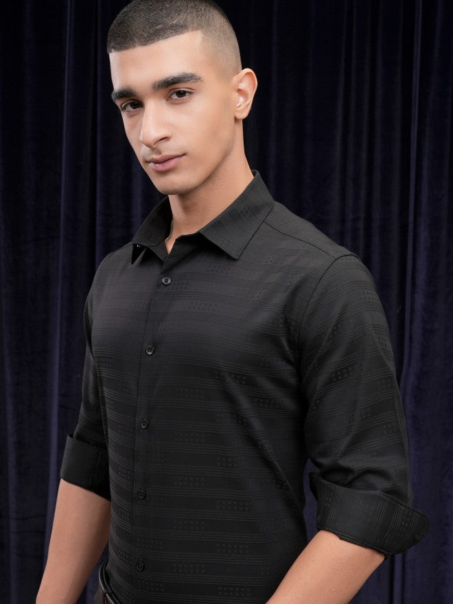 Highlander Men Black Textured Slim Fit Casual Shirt - Black - Image 1