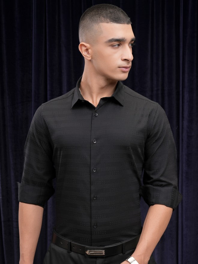 Highlander Men Black Textured Slim Fit Casual Shirt - Black - Image 4