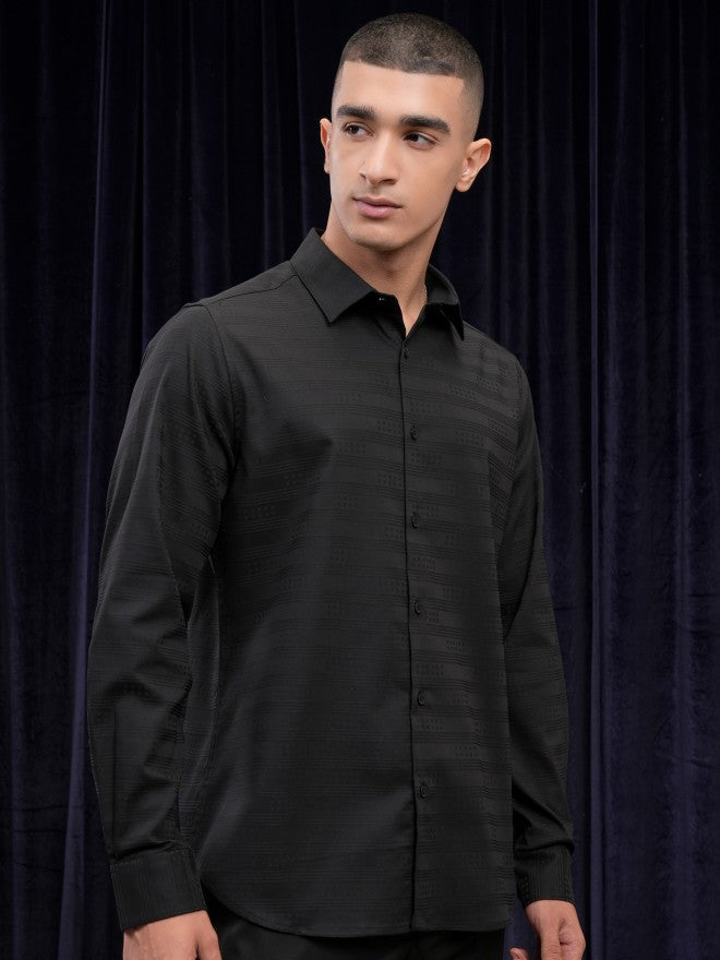 Highlander Men Black Textured Slim Fit Casual Shirt - Black - Image 6