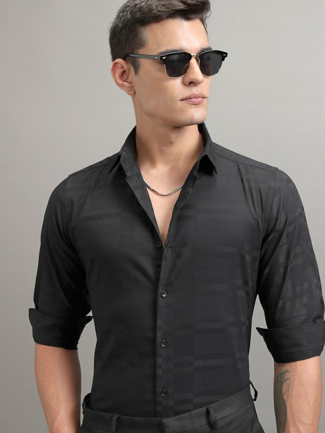 Highlander Men Black Textured Slim Fit Casual Shirt - Black - Image 1