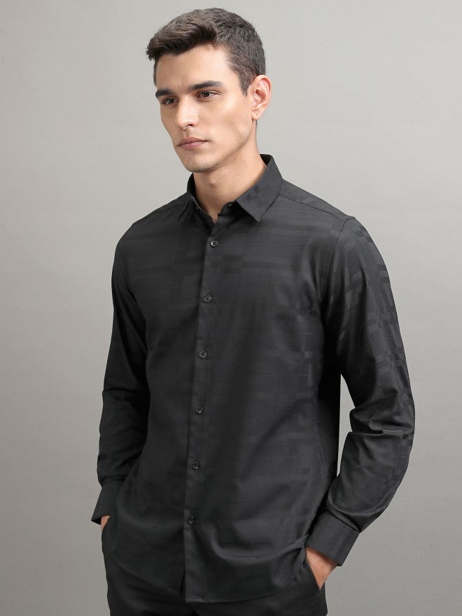 Highlander Men Black Textured Slim Fit Casual Shirt - Black - Image 4