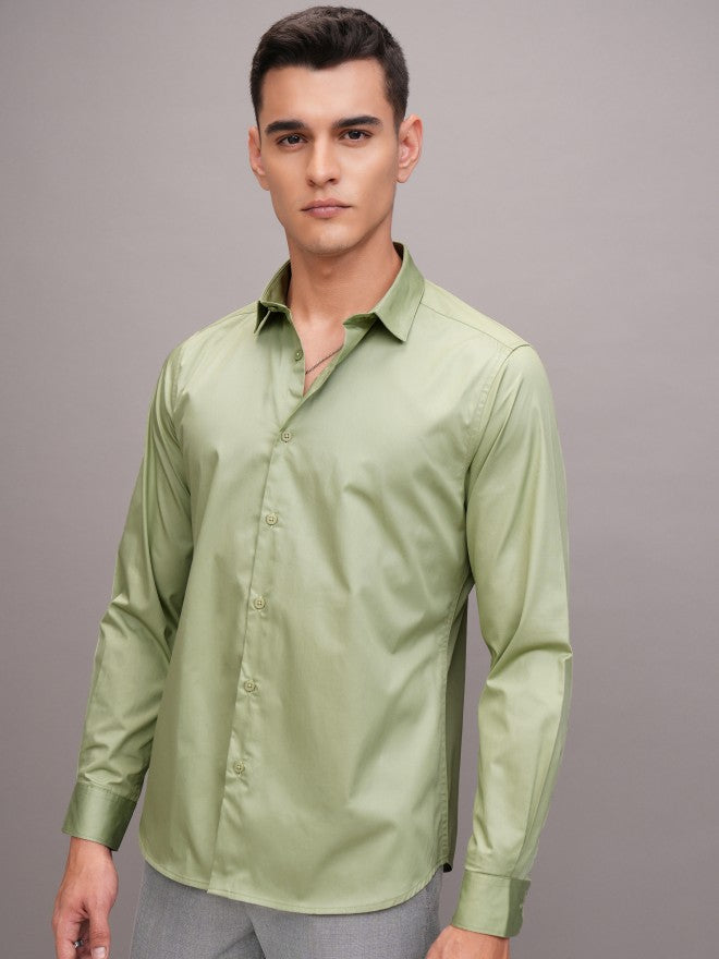 Highlander Men Green Solid Slim Fit Casual Shirt - Green - Image 4