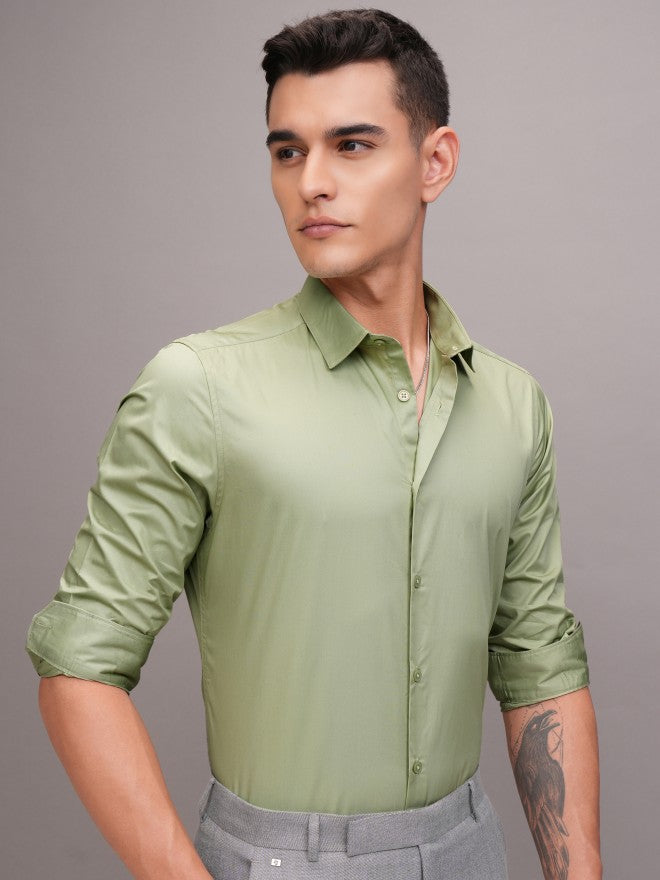 Highlander Men Green Solid Slim Fit Casual Shirt - Green - Image 6