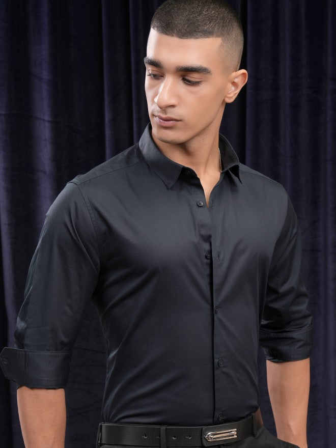 Highlander Men Navy Blue Solid Slim Fit Casual Shirt - Navy Blue - Image 1