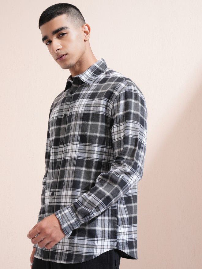 Highlander Men Black Checked Relaxed Fit Casual Shirt - Black - Image 4
