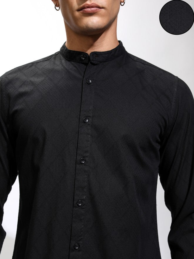 Highlander Men Black Textured Regular Fit Casual Shirt - Black - Image 5