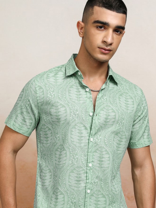 Highlander Men Green Printed Regular Fit Casual Shirts - Green - Image 1