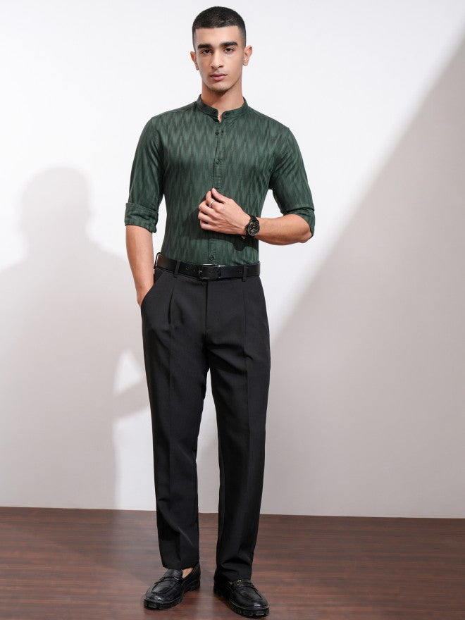 Highlander Men Green Textured Regular Fit Casual Shirt - Green - Image 2