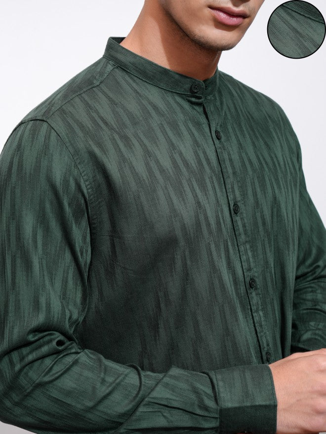 Highlander Men Green Textured Regular Fit Casual Shirt - Green - Image 5