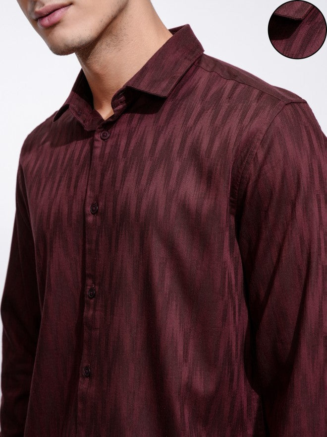 Highlander Men Maroon Textured Slim Fit Casual Shirt - Maroon - Image 5
