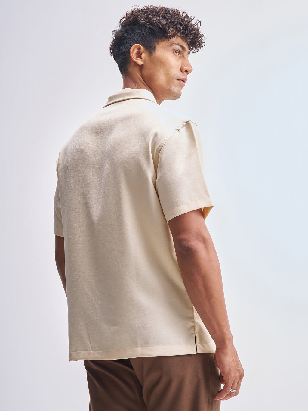 Highlander Men Cream Solid Relaxed Fit Casual Shirt - Cream - Image 3