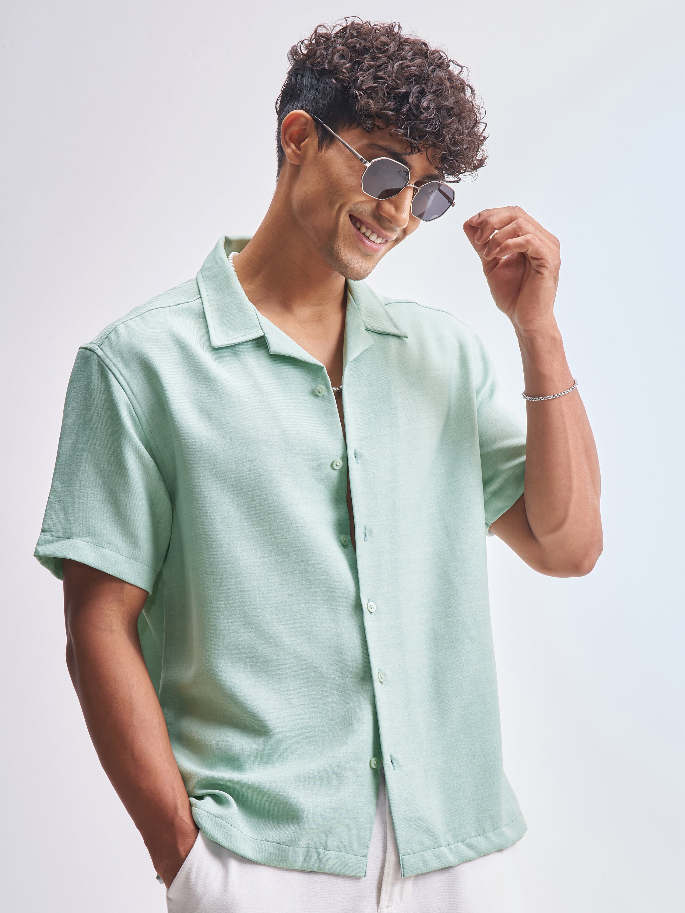 Highlander Men Green Solid Relaxed Fit Casual Shirt - Green - Image 1