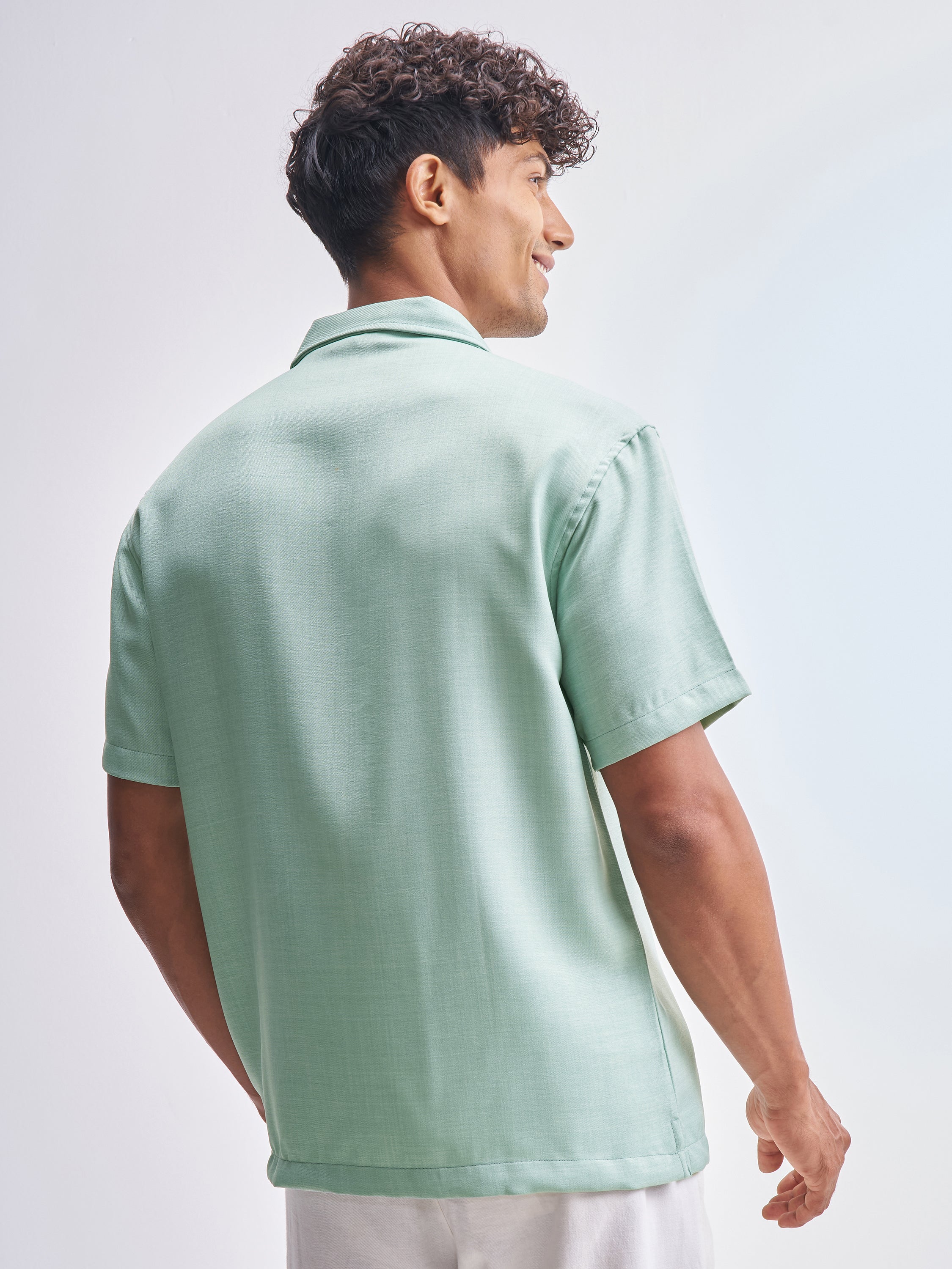 Highlander Men Green Solid Relaxed Fit Casual Shirt - Green - Image 3