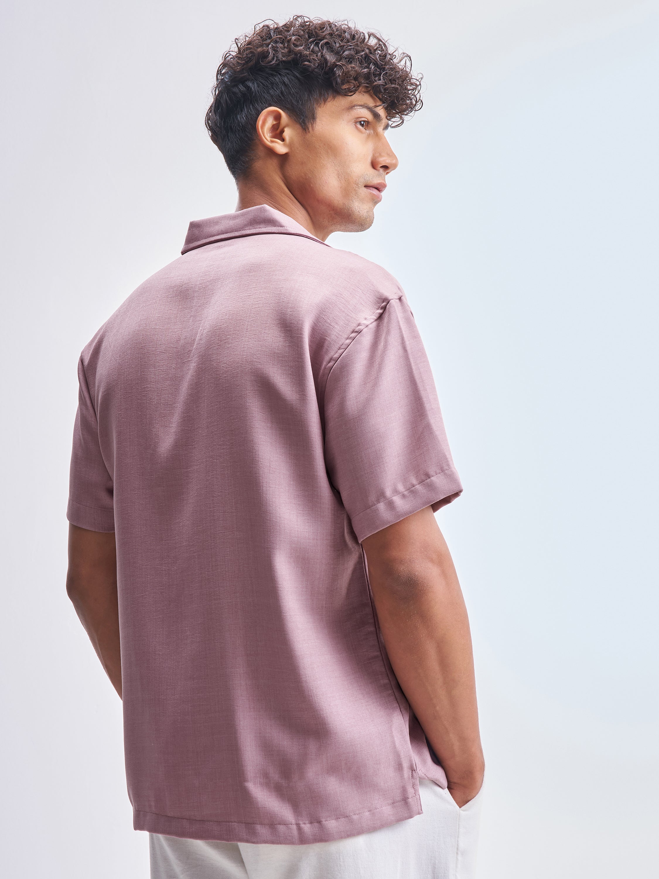 Highlander Men Lavender Solid Relaxed Fit Casual Shirt - Lavender - Image 3