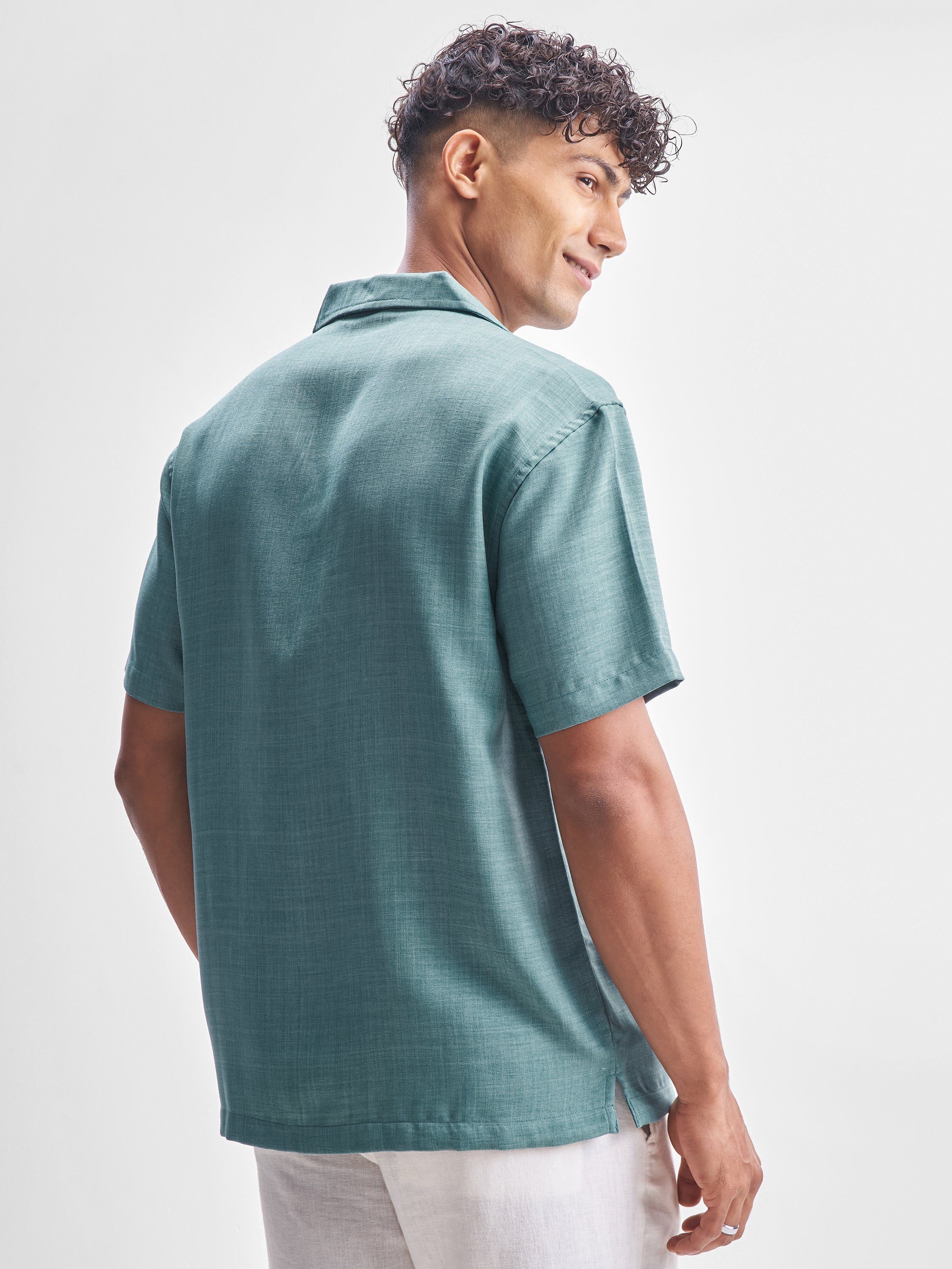 Highlander Men Teal Solid Relaxed Fit Casual Shirt - Teal - Image 3