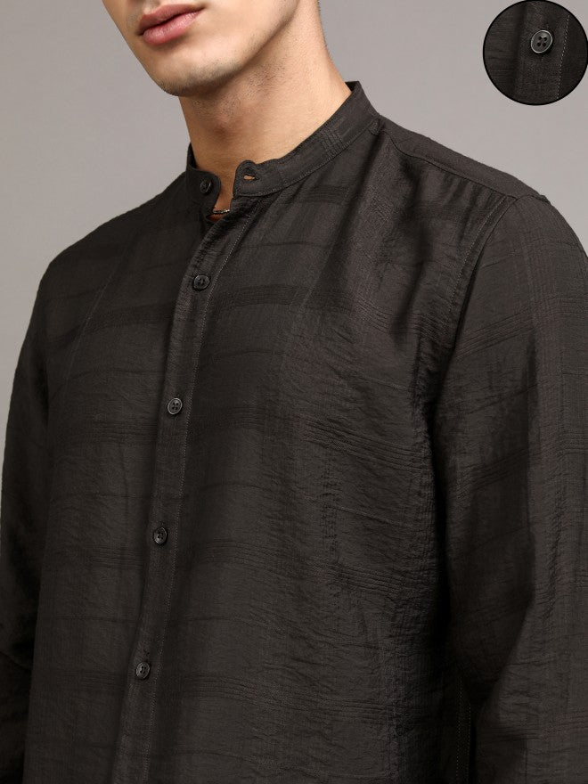 Highlander Men Black Textured Regular Fit Casual Shirt - Black - Image 5