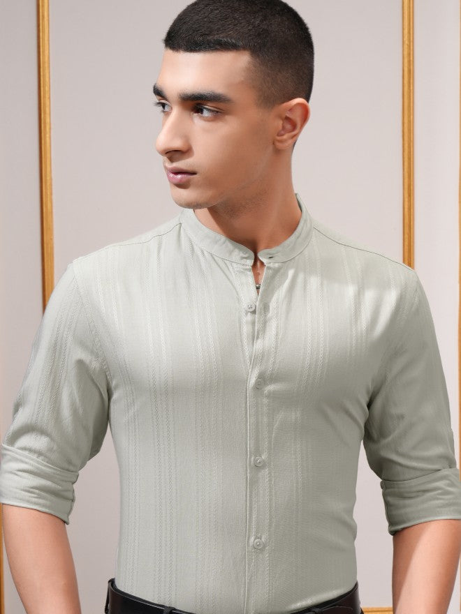 Highlander Men Green Textured Regular Fit Casual Shirt - Green - Image 1