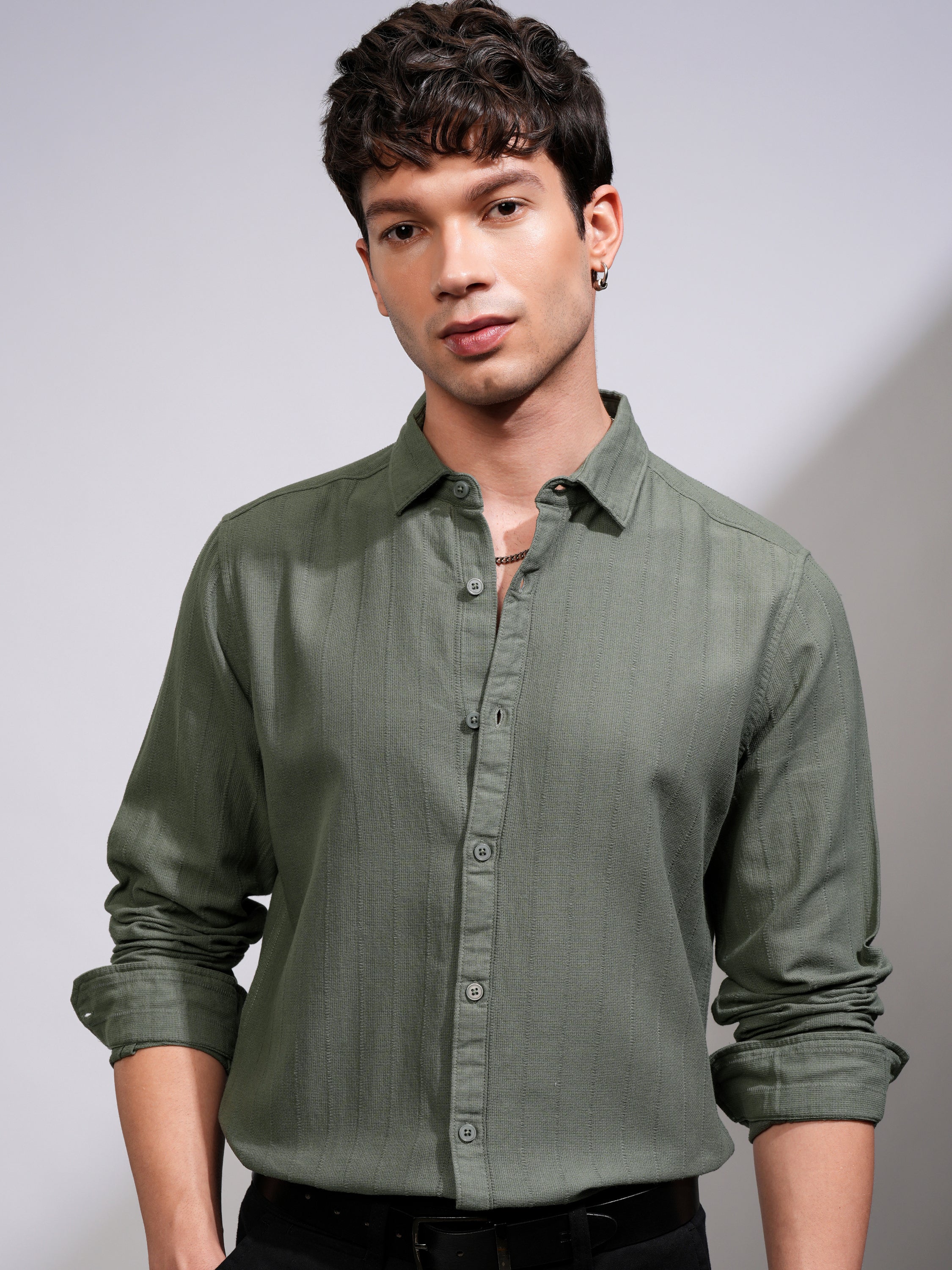 Highlander Men Green Self Design Regular Fit Casual Shirt - Green - Image 1