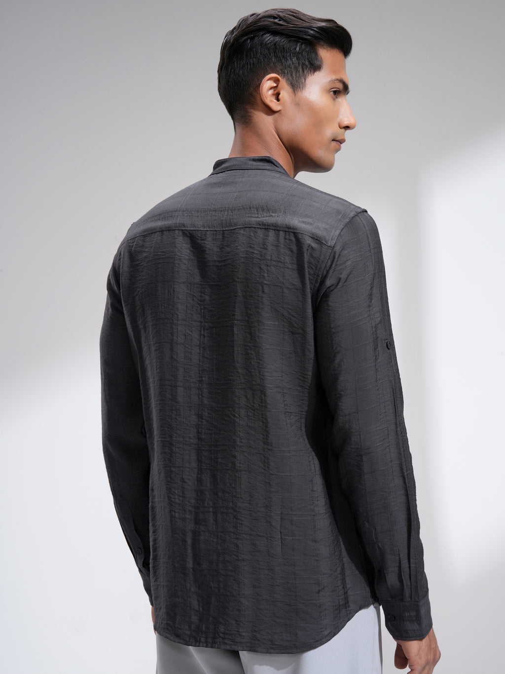 Highlander Men Grey Textured Regular Fit Casual Shirt - Grey - Image 3