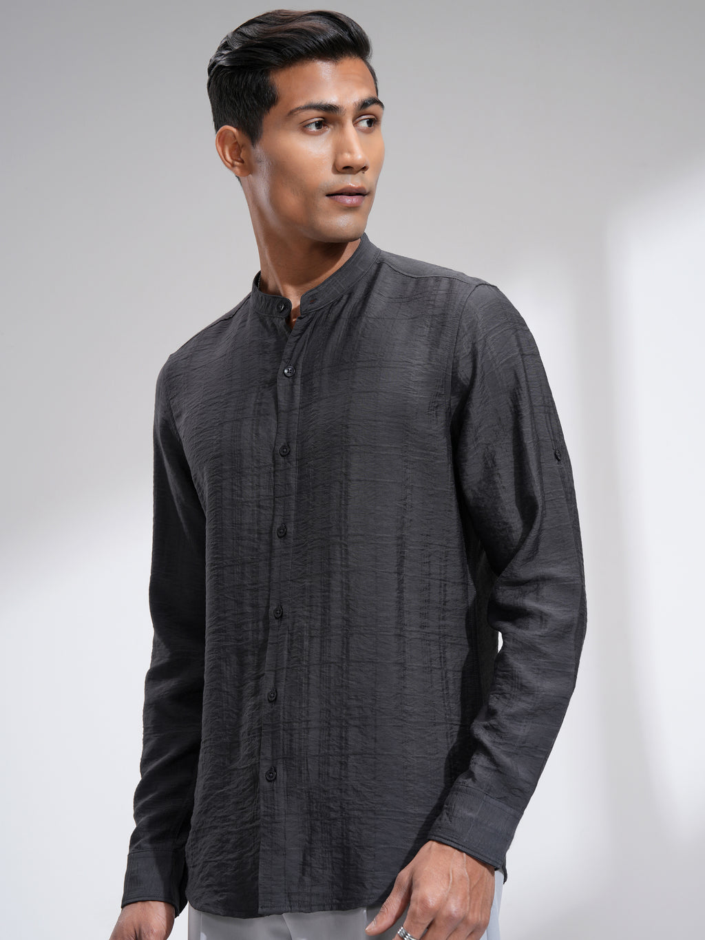 Highlander Men Grey Textured Regular Fit Casual Shirt - Grey - Image 4