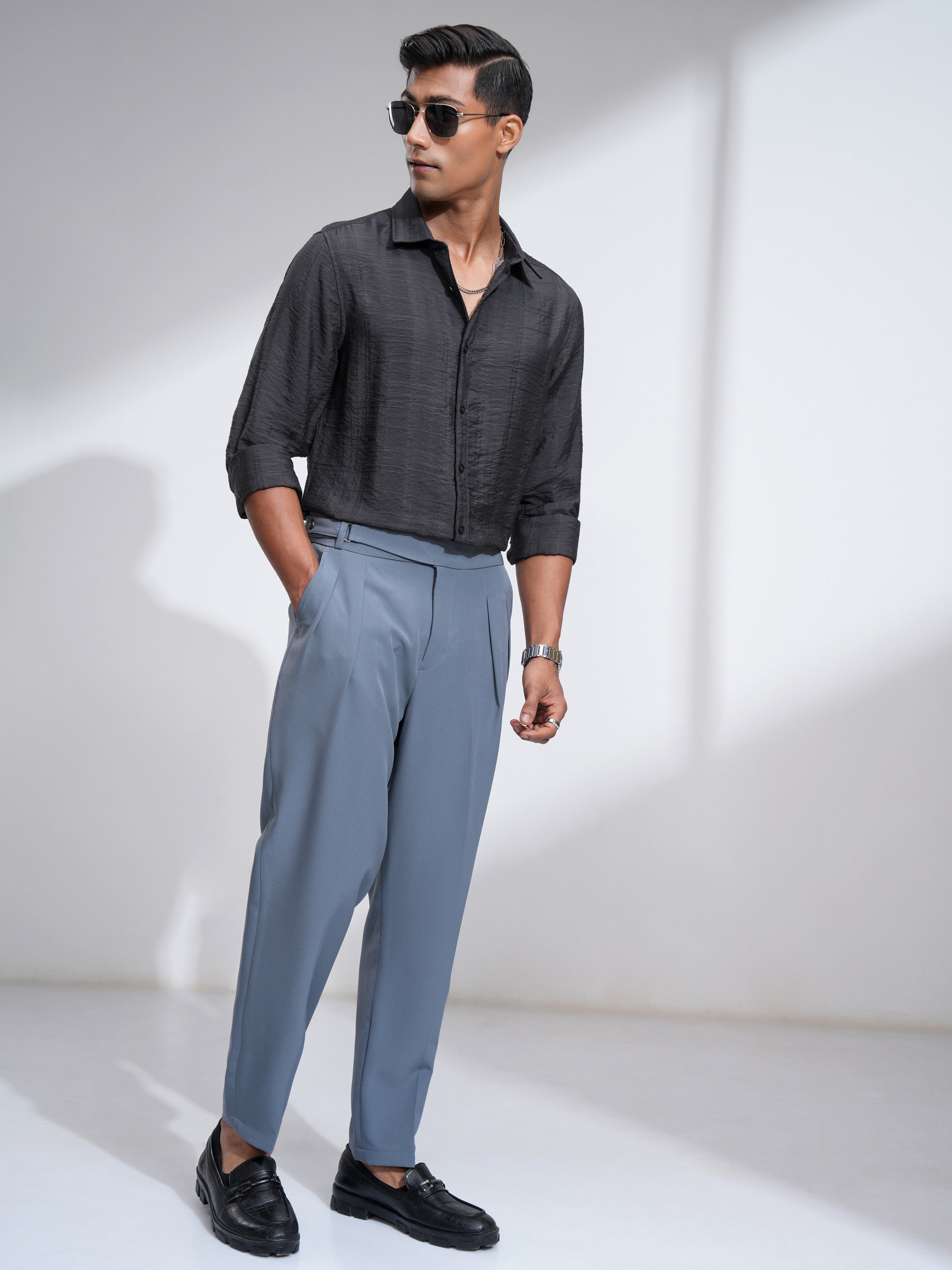 Highlander Men Grey Textured Slim Fit Casual Shirt - Charcoal - Image 2