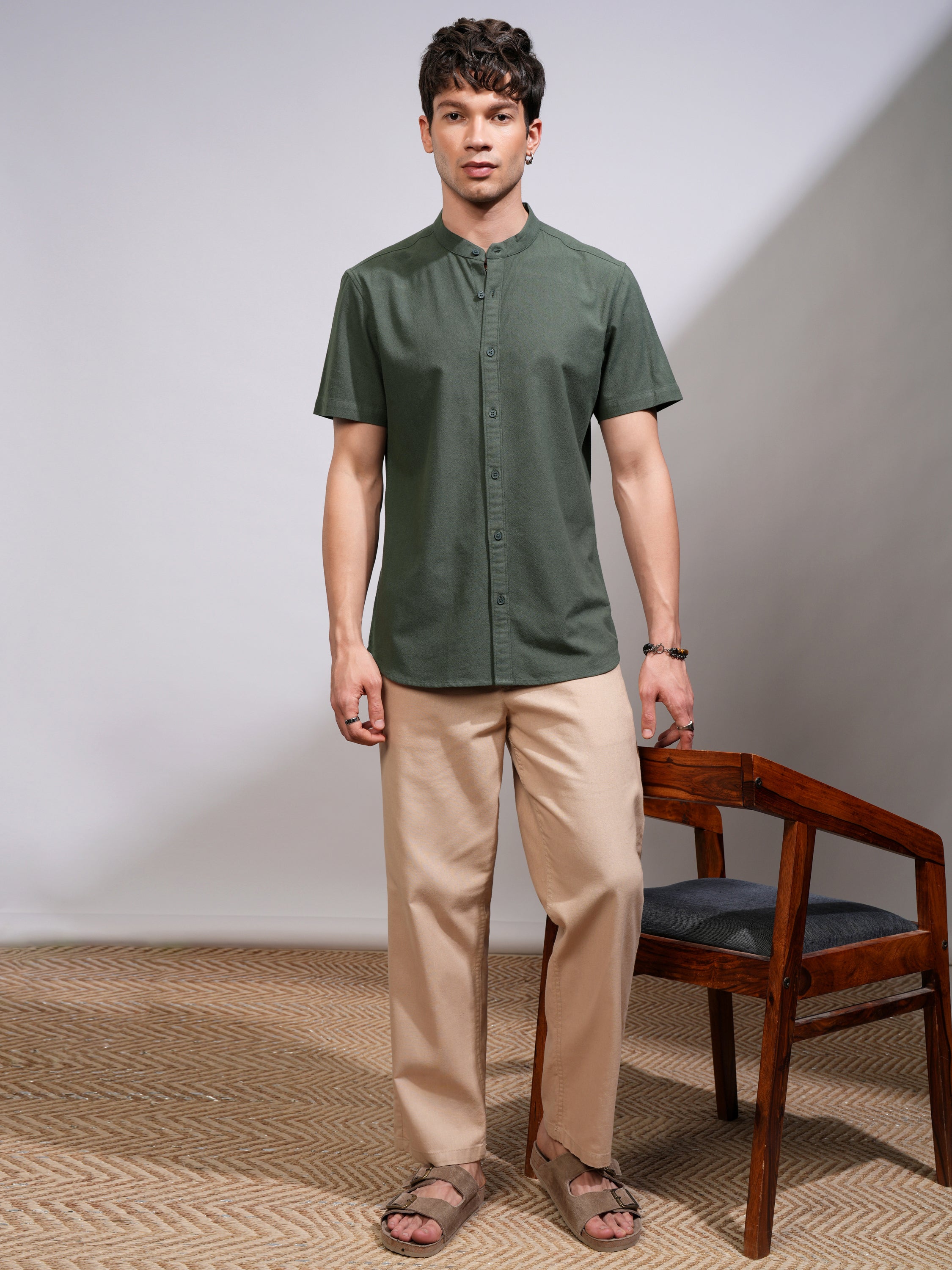 Highlander Men Green Solid Regular Fit Casual Shirt - Green - Image 2