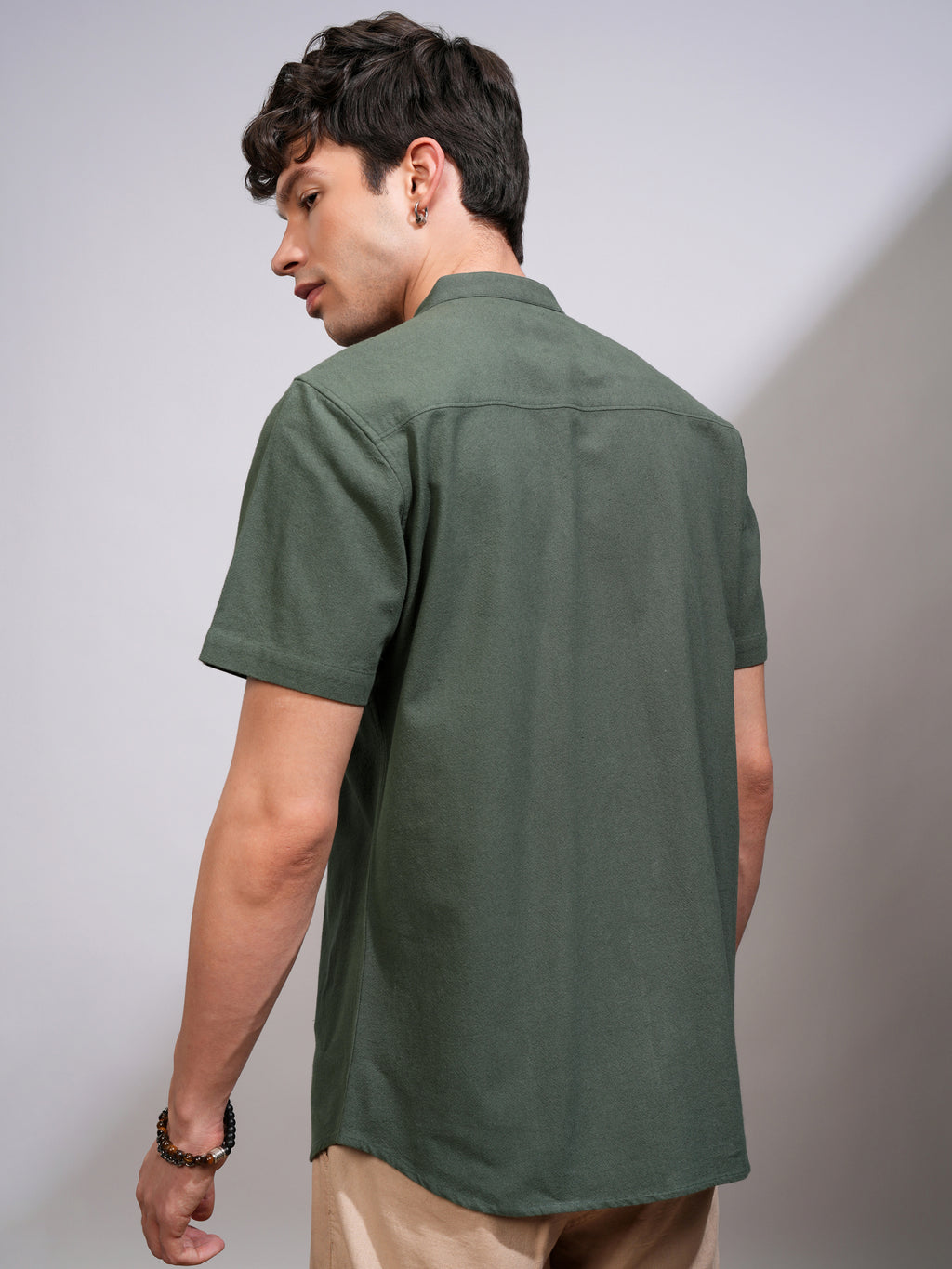 Highlander Men Green Solid Regular Fit Casual Shirt - Green - Image 3