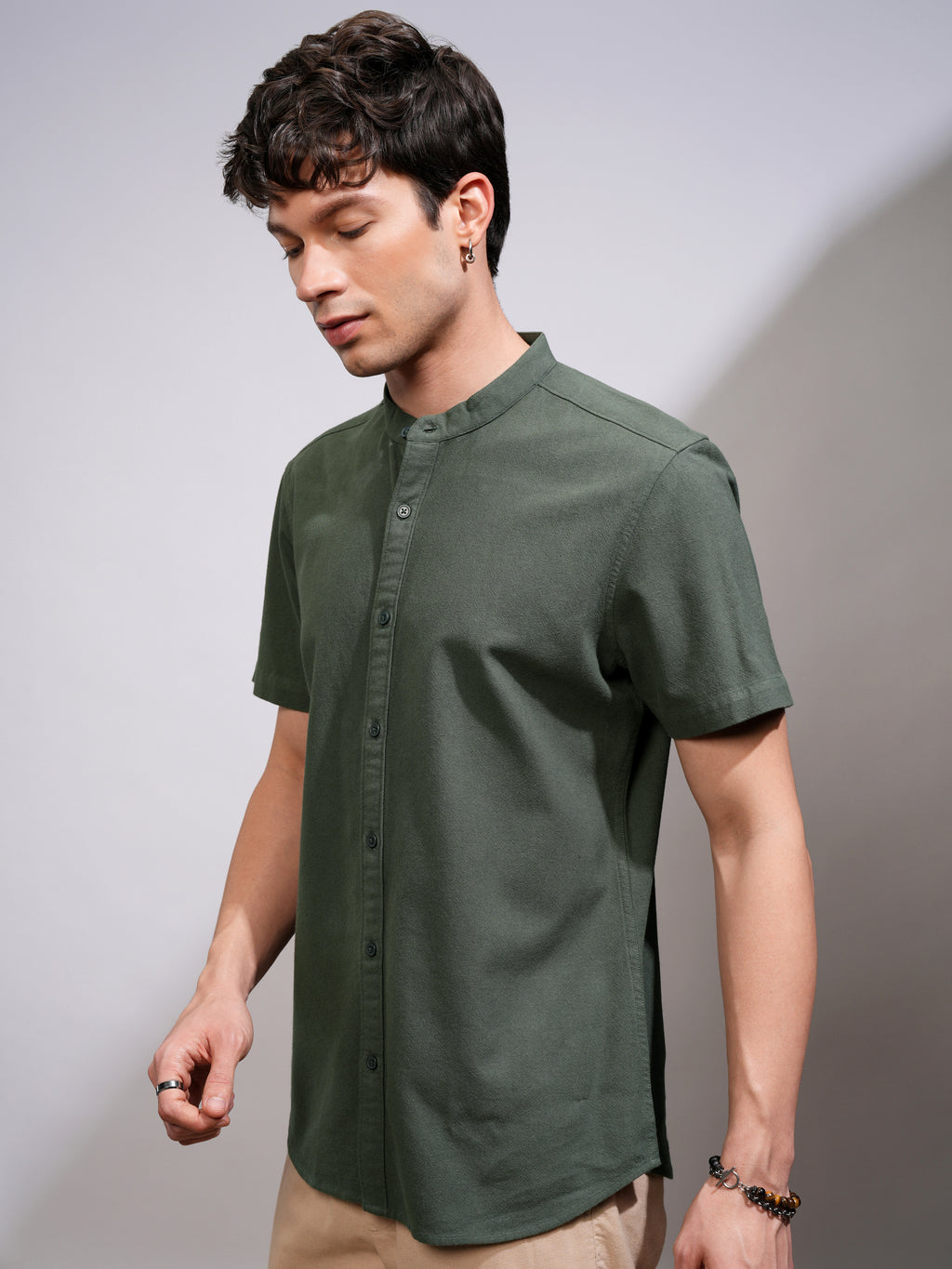 Highlander Men Green Solid Regular Fit Casual Shirt - Green - Image 4