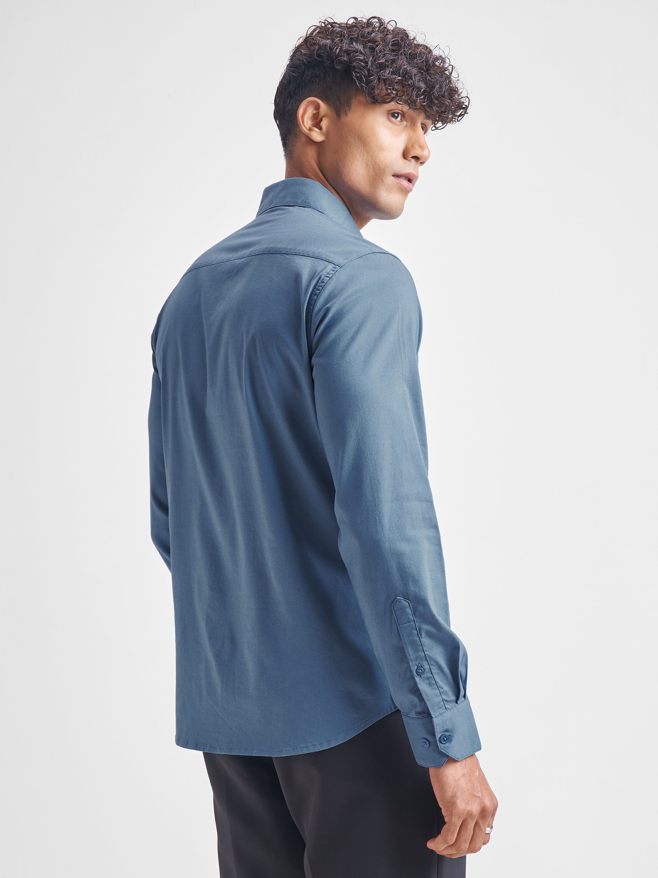 Highlander Men Blue Solid Slim Fit Casual Shirt - Blue - Image 3