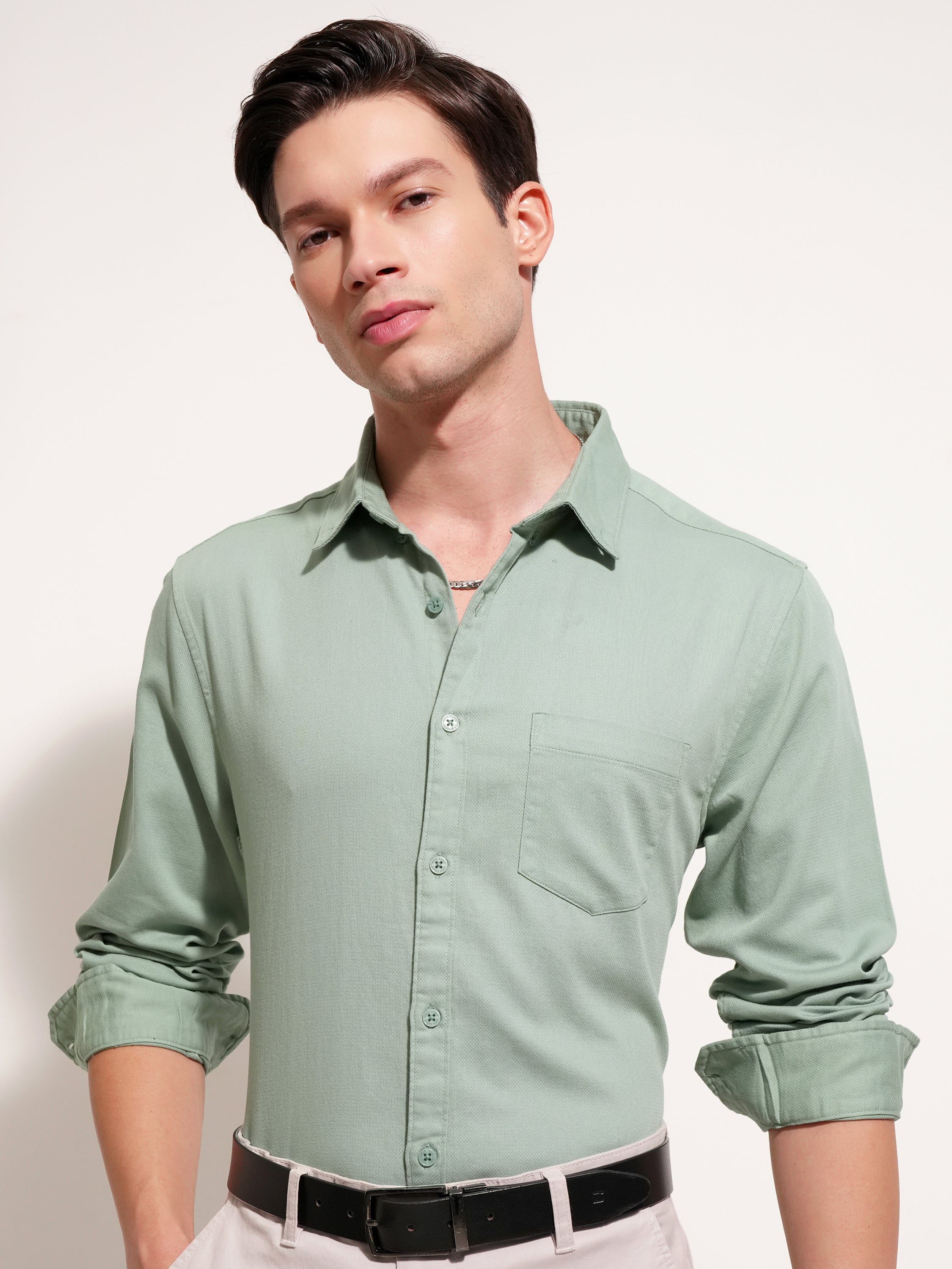 Highlander Men Green Solid Regular Fit Casual Shirt - Green - Image 1